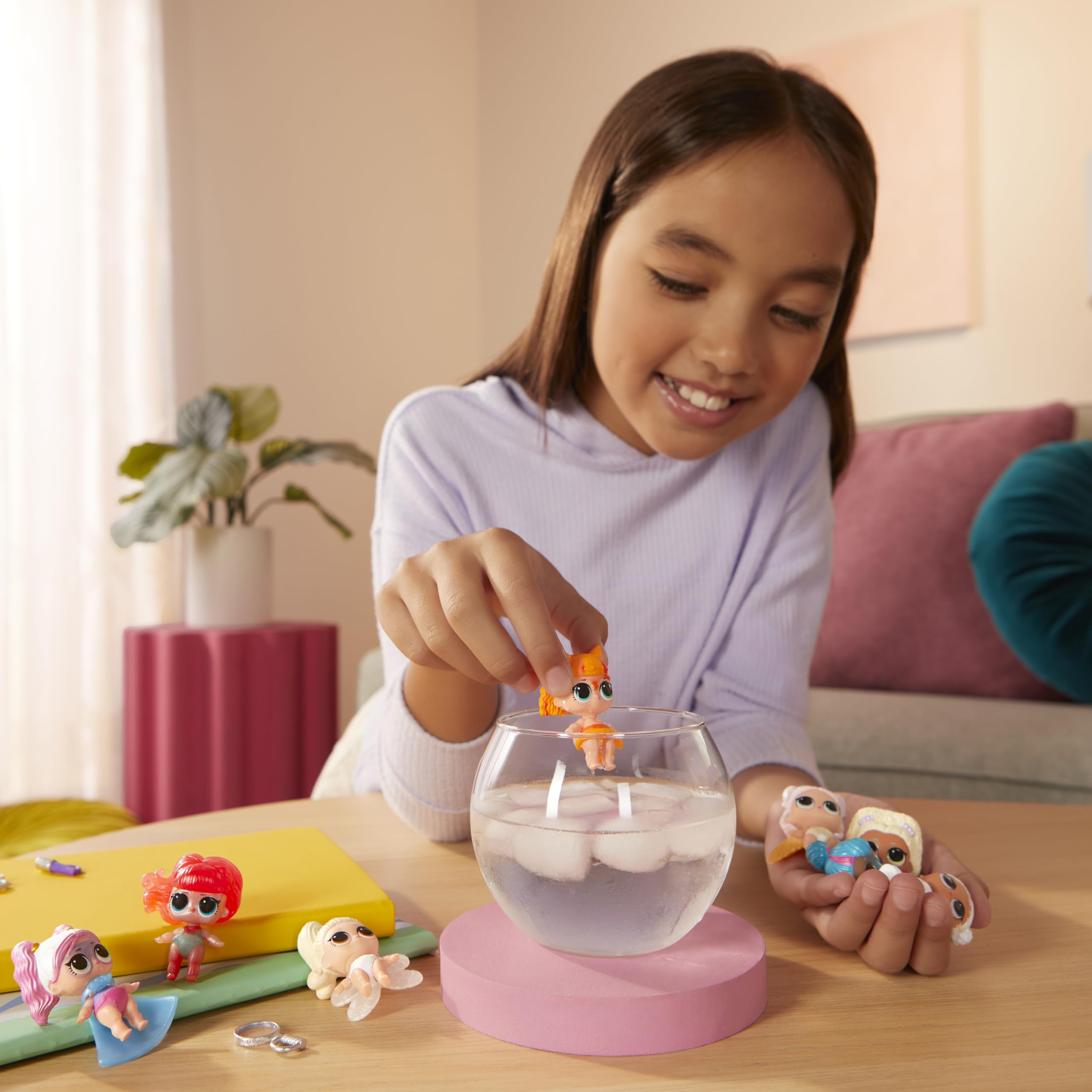 Семейный набор LOL Surprise Eye Spy (малыш, сестренка, домашнее животное)